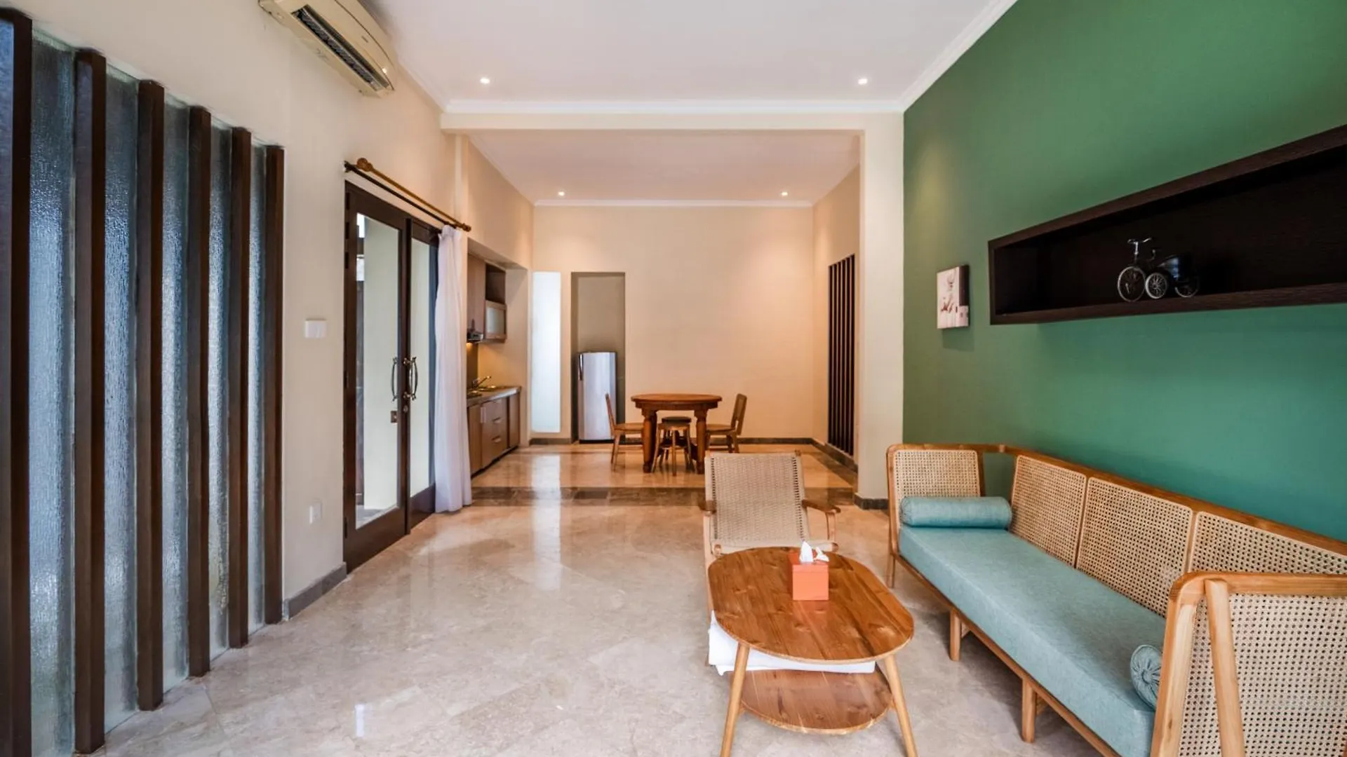 The Club Villas Seminyak Indonesien